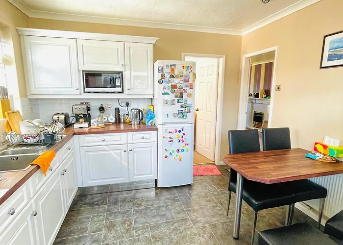 Spacious Cosy Quiet House&Free Parking&Garden
