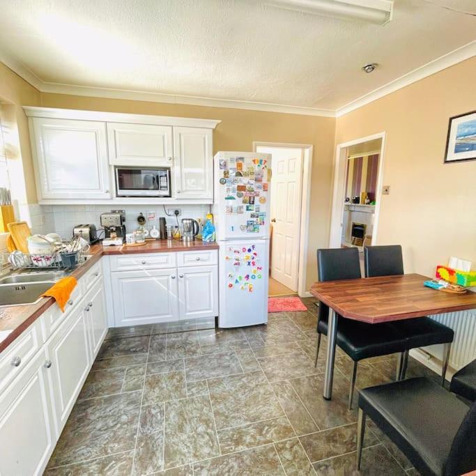 Apartment Spacious Cosy Quiet House&free Parking&garden *